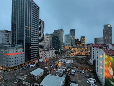Widok na miasto Warszawa z tego apartamentu