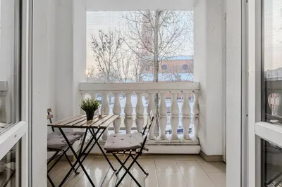 Balkon lub taras w obiekcie Lumina modern apartment with balcony