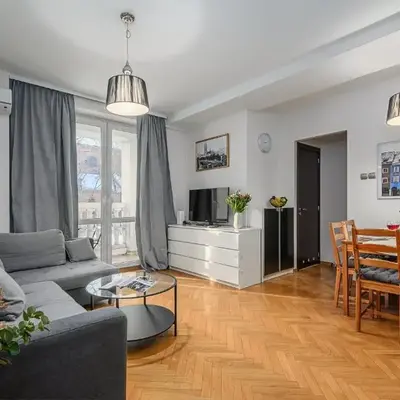 Lumina modern apartment with balcony