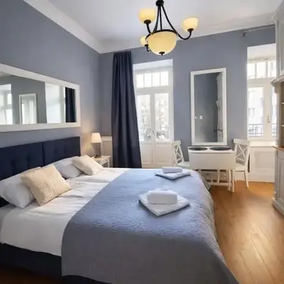 Ivory Studio Deluxe City Center Hoza
