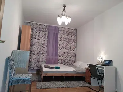 Łóżko lub łóżka w pokoju w obiekcie Just room in flat near Royal Lazienki Park