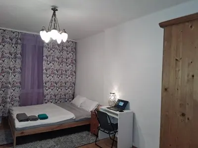 Łóżko lub łóżka w pokoju w obiekcie Just room in flat near Royal Lazienki Park