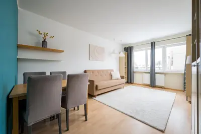 Część wypoczynkowa w obiekcie Metro Ursynów Homely Apartment by BookingHost