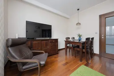 Część wypoczynkowa w obiekcie Tasteful and Spacious Two Bedroom Apartment by Noclegi Renters