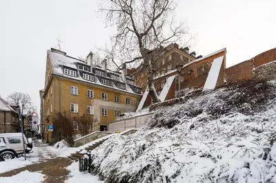 Obiekt Warsaw Old Town Brzozowa zimą