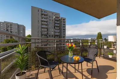 Balkon lub taras w obiekcie Modern Apartment Malborska,14, Metro&Mall, Parking&SmartTV