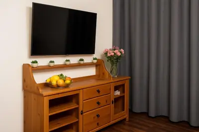 Telewizja i/lub zestaw kina domowego w obiekcie Modern Apartment Malborska,14, Metro&Mall, Parking&SmartTV