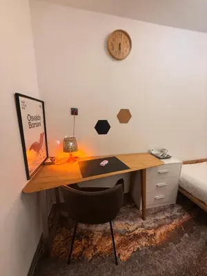 Łóżko lub łóżka w pokoju w obiekcie Sloth Room