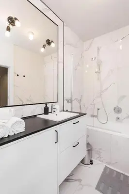 Łazienka w obiekcie Urban Apartaments - Great Location - City Center - Mennica 41