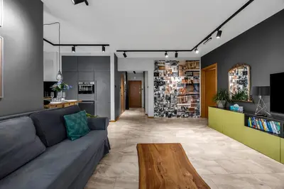 Telewizja i/lub zestaw kina domowego w obiekcie Muranów 14th Floor Apt - 62m2, Parking, Balcony - by Rentujemy