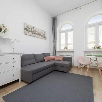 Stylish Wilcza Studio in the Heart of Warsaw by Noclegi Renters