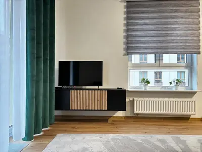 Telewizja i/lub zestaw kina domowego w obiekcie Green Bemowo 2! Garage! - BOOK IT WARSAW