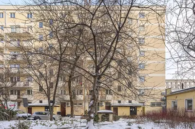 Budynek, w którym mieści się apartament