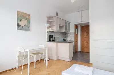 Kuchnia lub aneks kuchenny w obiekcie RentPlanet - Studio Hoża