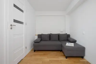Część wypoczynkowa w obiekcie Modern Studios with Functional Furnishings Warsaw City Centre by Noclegi Renters