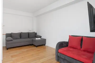 Część wypoczynkowa w obiekcie Modern Studios with Functional Furnishings Warsaw City Centre by Noclegi Renters