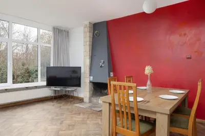 Telewizja i/lub zestaw kina domowego w obiekcie Rzymska Warsaw House Apartment by Solarento