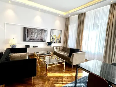 Telewizja i/lub zestaw kina domowego w obiekcie Luxury Apartments MONDRIAN Market Square III