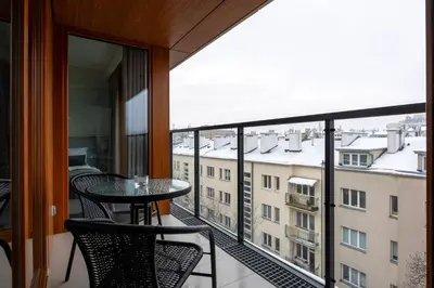 Balkon lub taras w obiekcie Ochota Apt - Parking, Balcony & Railway Nearby - by Rentujemy