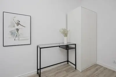 Plan piętra w obiekcie Spacious Two Bedroom Apartment with Bathtub by Noclegi Renters