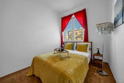 Łóżko lub łóżka w pokoju w obiekcie Mokotów Apt - Workspace, Parks & Trams nearby - by Rentujemy