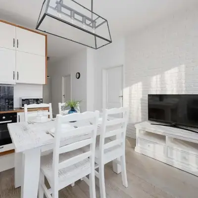 Spacious Apartment Near the Airport Parking & Remote Working by Noclegi Renters