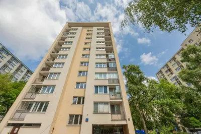 Budynek, w którym mieści się apartament