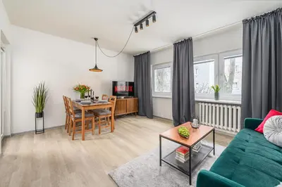 Część wypoczynkowa w obiekcie Lumina cozy 3-room apart near the metro station