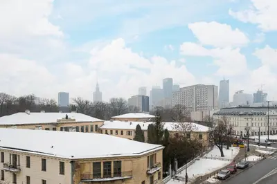 Widok na miasto Warszawa z tego apartamentu