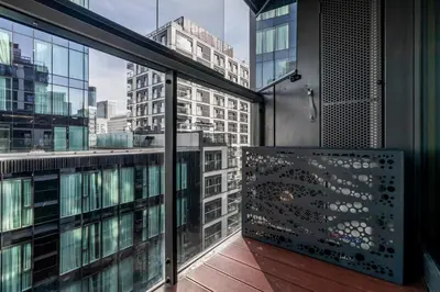 Budynek, w którym mieści się apartament