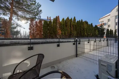 Balkon lub taras w obiekcie Włochy Apt - Balcony, Parking - by Rentujemy