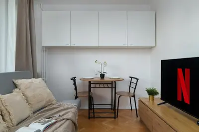 Telewizja i/lub zestaw kina domowego w obiekcie LYNA Home Gold - Manhattan View