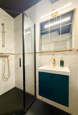 Łazienka w obiekcie Cozy Stay Kępna Apartment