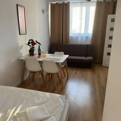 Czerniakowska 42