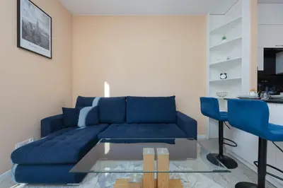 Część wypoczynkowa w obiekcie Bright Apartment Przyokopowa in the Centre of Warsaw with Parking by Noclegi Renters