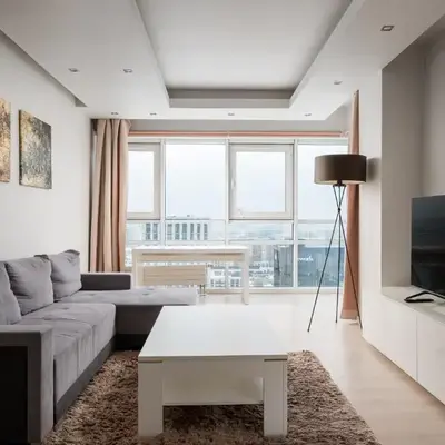 Platinum Tower Skyline Apartment by BookingHost