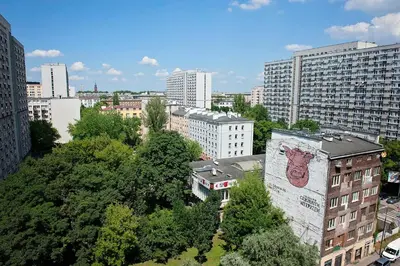 Widok na miasto Warszawa z tego apartamentu