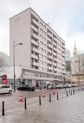 Budynek, w którym mieści się apartament