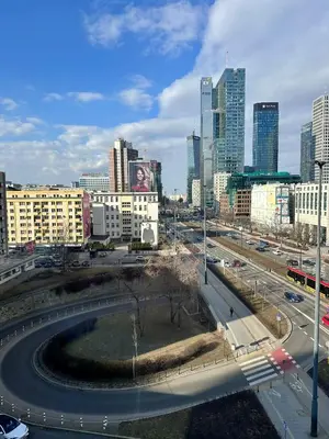 Widok na miasto Warszawa z tego apartamentu