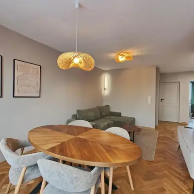 Wooden Harmony Apartment Near Old Town