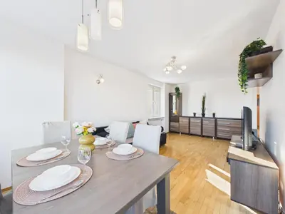 Telewizja i/lub zestaw kina domowego w obiekcie Cieszyńska SuperApart - near Wilanowska Metro