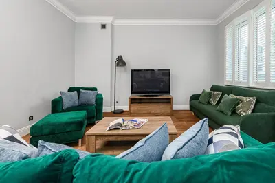 Telewizja i/lub zestaw kina domowego w obiekcie ShortStayPoland Ludna B195