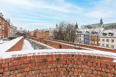 Obiekt Lumina apart near Old Town in Warsaw zimą