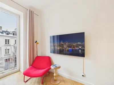 Telewizja i/lub zestaw kina domowego w obiekcie Dąbrowskiego Stylish Stay Warsaw by Solarento