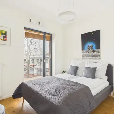 Sprzeczna Light & Space Apartment Warsaw by Solarento