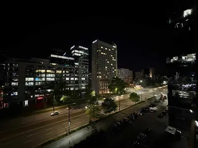 Widok na miasto Warszawa z tego apartamentu