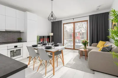 Kuchnia lub aneks kuchenny w obiekcie Lumina premium family apartment patio with private garden