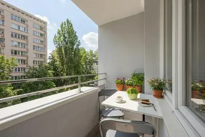 Balkon lub taras w obiekcie Cozy Apartment for 2 People Near the Palace of Culture and Science in Warsaw by Noclegi Renters