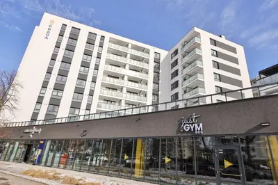 Budynek, w którym mieści się apartament