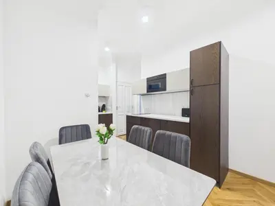 Kuchnia lub aneks kuchenny w obiekcie Warsaw Premium Apartments Mariensztat